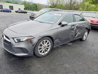 2019 Mercedes-Benz A-Class WDD3G4EB1KW022587
