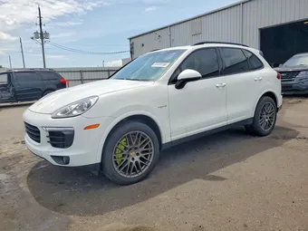 2017 Porsche Cayenne WP1AE2A22HLA74286