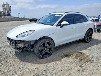 2016 Porsche Macan WP1AB2A58GLB45816