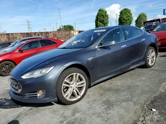 2015 Tesla Model S 5YJSA1H14FF084214 Lot 50765466