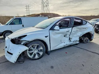 2022 Tesla Model Y 7SAYGDEE3NF466611