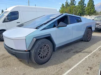 2024 Tesla Cybertruck 7G2CEHED0RA053444