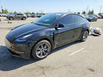 2024 Tesla Model Y 7SAYGAEEXRF993887 Lot 49164936