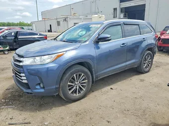 2019 Toyota Highlander 5TDJZRFH6KS922235 Lot 56701846