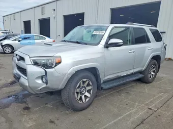 2018 Toyota 4Runner JTEBU5JR0J5566215