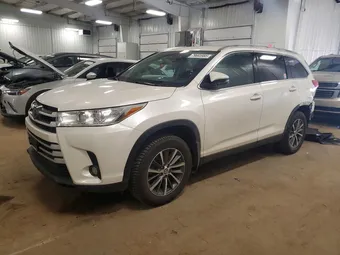 2019 Toyota Highlander 5TDJZRFH2KS562736 Lot 79665985