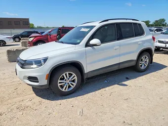 2017 Volkswagen Tiguan WVGAV7AX5HK026552