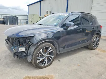 2021 Volvo XC40 YV4162UM8M2526850