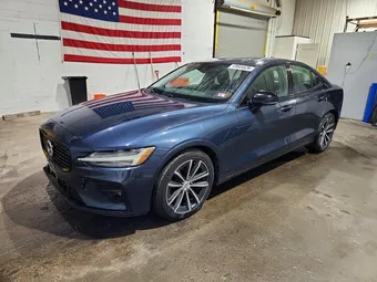 2021 Volvo S60 7JR102TZ0MG118297