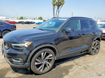 2021 Volvo XC40 YV4162UM0M2449245