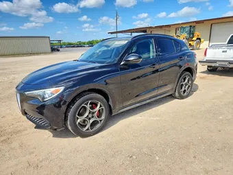 2018 Alfa Romeo ZASFAKPNXJ7B85520