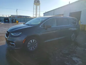 2022 Chrysler Pacifica Hybrid 2C4RC1L7XNR122732