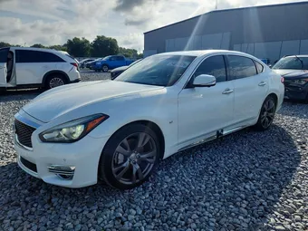2018 Infiniti Q70 JN1BY1PP1JM330673