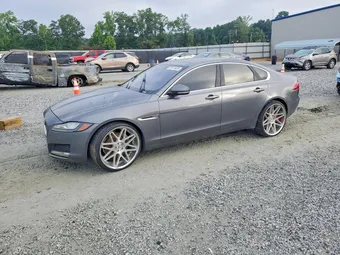 2016 Jaguar XF SAJBD4BV5GCY22929