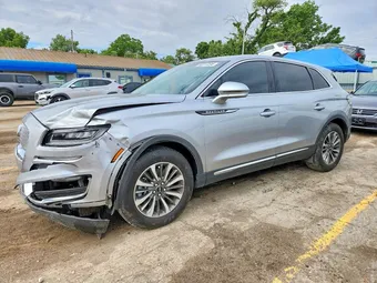 2020 Lincoln Nautilus 2LMPJ6J95LBL26469