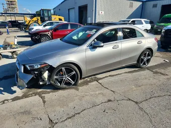 2020 Mercedes-Benz A-Class W1K3G4EB8LJ216919