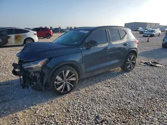 2022 Volvo XC40 YV4ED3UR7N2643975