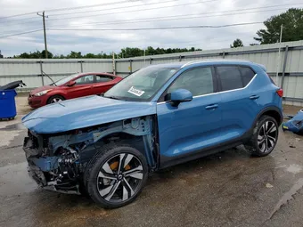 2024 Volvo XC40 YV4L12UE2R2214501