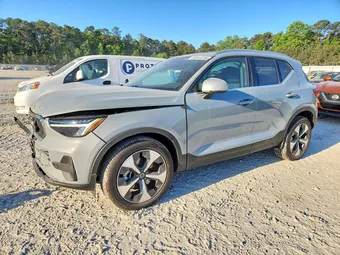 2025 Volvo XC40 YV4L12UJ9S2565280