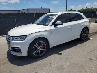 2018 Audi SQ5 WA1C4AFY8J2182275
