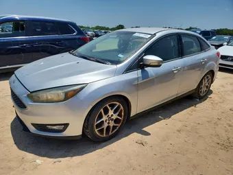 2015 Ford Focus 1FADP3F21FL240582