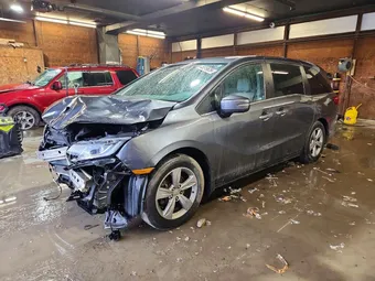 2018 Honda Odyssey 5FNRL6H5XJB075888