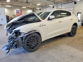 2022 Maserati Levante ZN661YUM6NX402749
