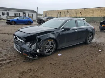 2022 Mercedes-Benz A-Class W1K3G4FB6NJ350135