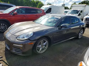 2015 Porsche Panamera WP0AA2A76FL005185