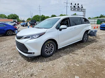2023 Toyota Sienna 5TDJSKFC4PS094774