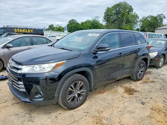 2018 Toyota Highlander 5TDBZRFH8JS817683 Lot 57002686
