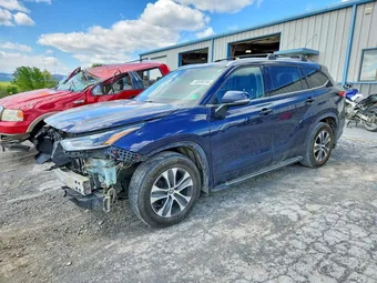 2021 Toyota Highlander 5TDHZRBH3MS160666 Lot 50599316