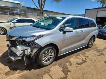 2021 Toyota Sienna 5TDKRKEC3MS043554 Lot 54870796