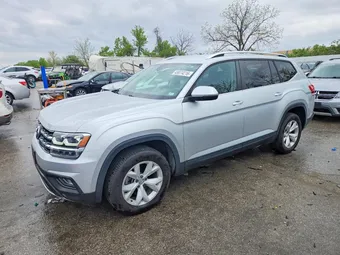 2018 Volkswagen Atlas 1V2CR2CA2JC574861
