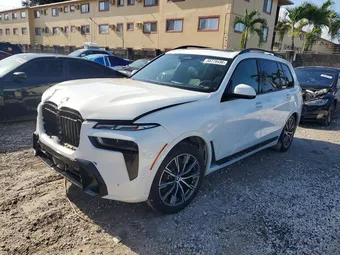 2025 BMW X7 5UX23EM09S9W48991