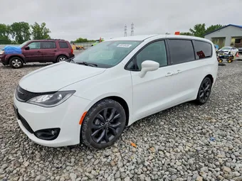 2018 Chrysler Pacifica 2C4RC1FGXJR351854