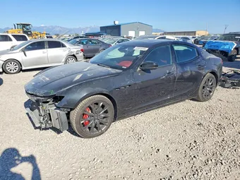 2020 Maserati Ghibli ZAM57YTS2L1351144
