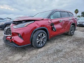 2025 Toyota Highlander 5TDKBRCH7SS669729 Lot 98324135