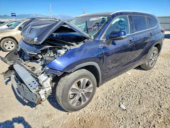 2022 Toyota Highlander 5TDGZRAH6NS117132
