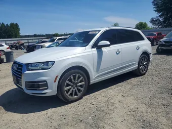 2018 Audi Q7 WA1LAAF72JD024714