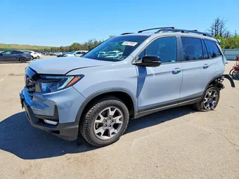 2023 Honda Passport 5FNYF8H66PB000833