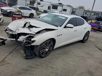 2019 Maserati Ghibli ZAM57YSA5K1325032
