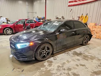 2019 Mercedes-Benz A-Class WDD3G4EB1KW017714
