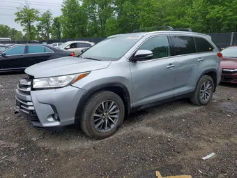 2019 Toyota Highlander 5TDJZRFH5KS568238 Lot 51598136