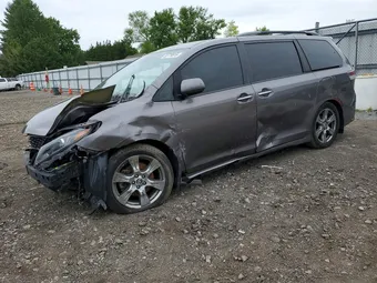 2018 Toyota Sienna 5TDXZ3DC1JS931101 Lot 52779516