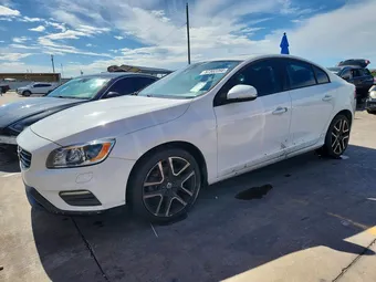 2017 Volvo S60 YV126MFL0H2430556