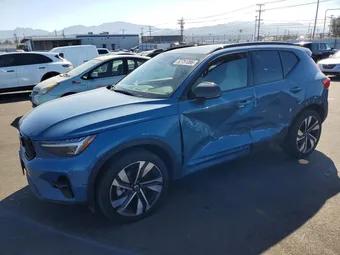 2024 Volvo XC40 YV4L12UL7R2363047