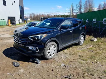 2017 Hyundai Santa Fe 5XYZT3LB1HG464787