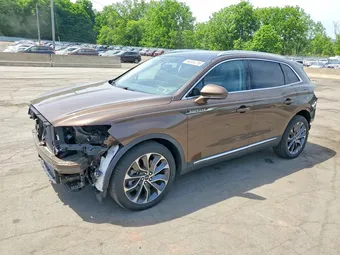 2022 Lincoln Nautilus 2LMPJ8K97NBL08200