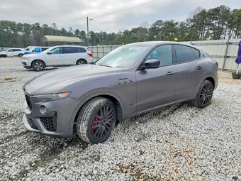 2022 Maserati Levante ZN661YUM0NX381476